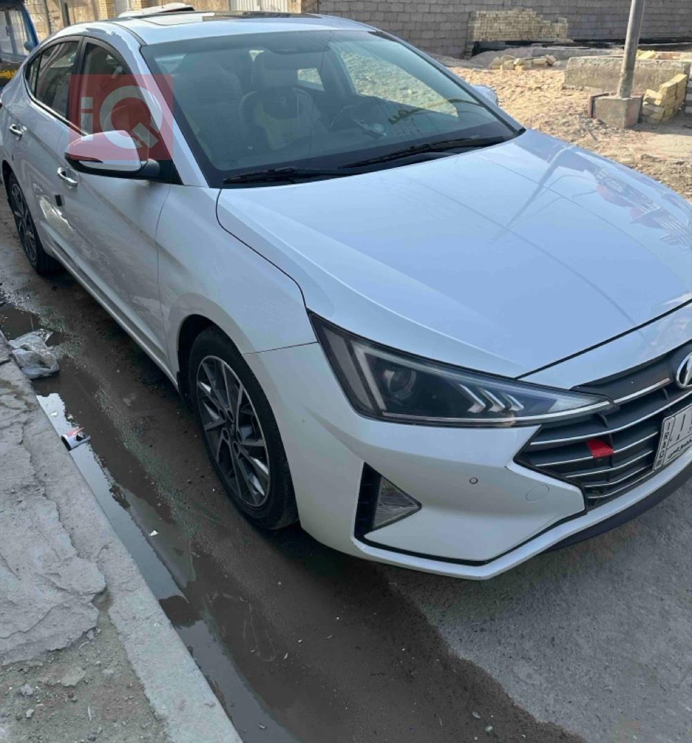 هيونداي النترا